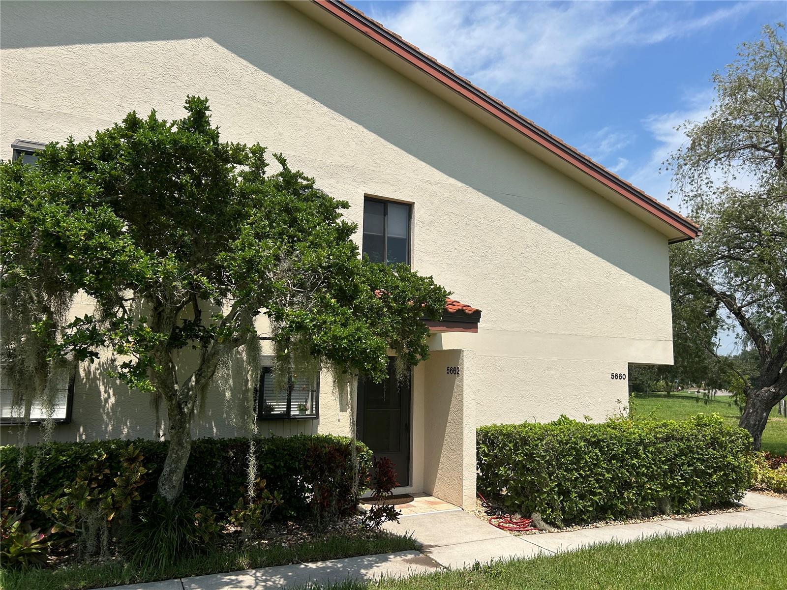 5662 Gardens Drive, FL