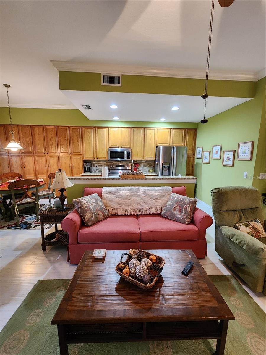 400 Ravinia Circle, FL