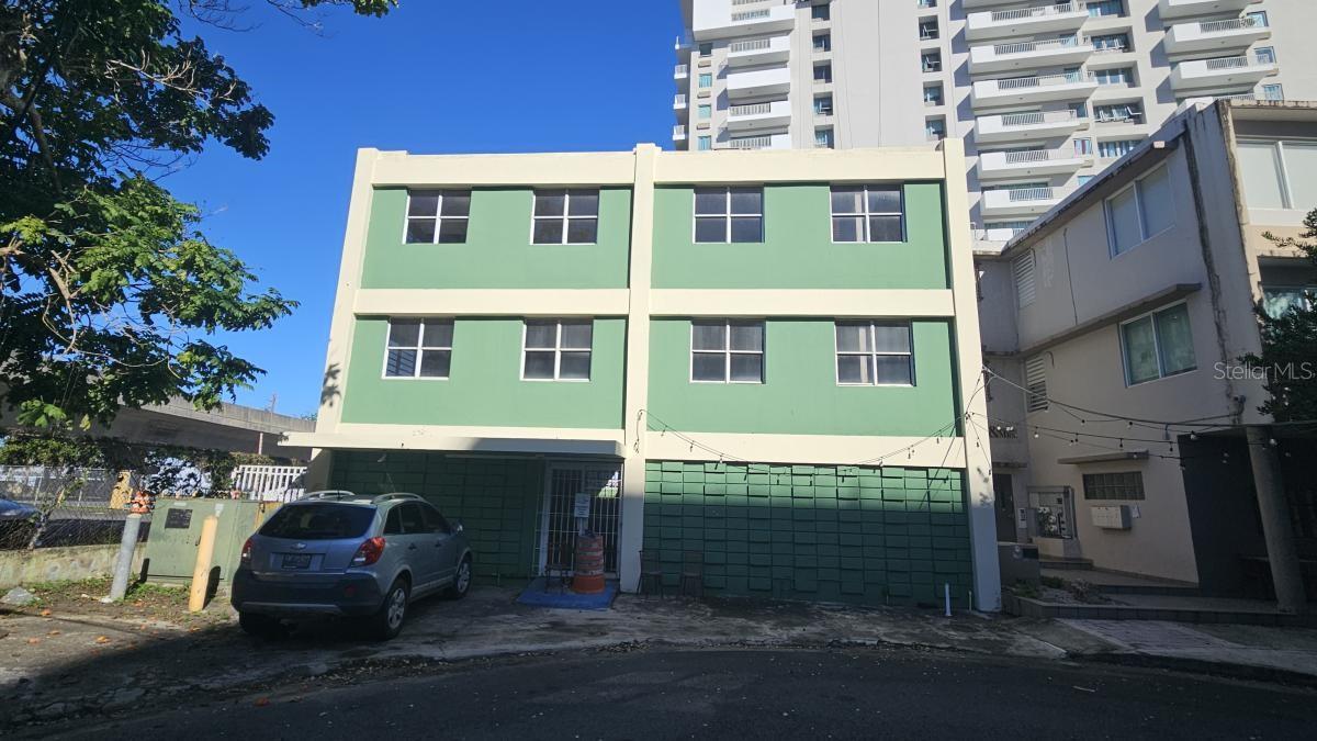 11 Vela St., PR