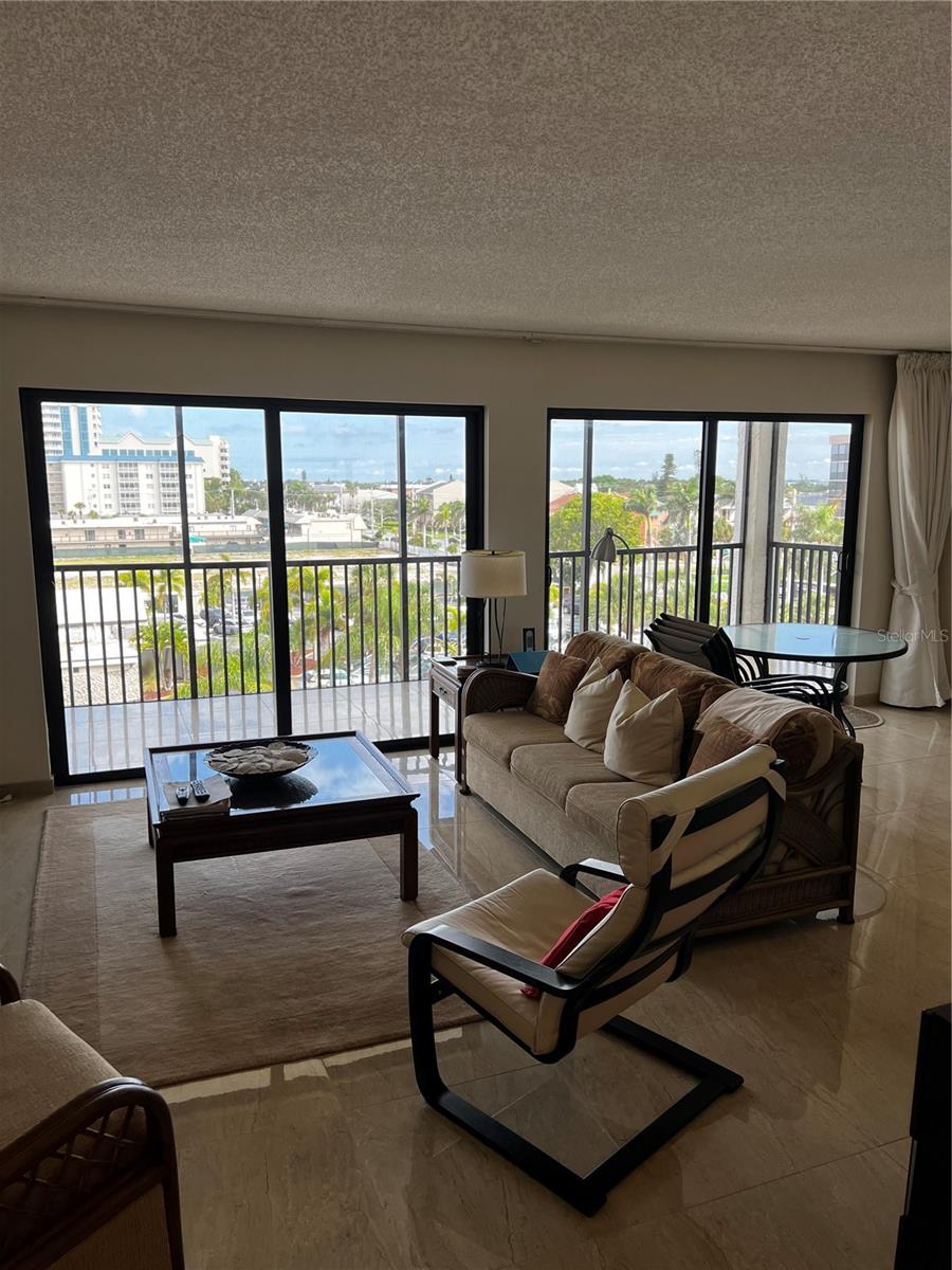 1102 Ben Franklin Drive, FL