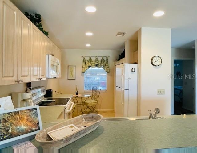 1275 Saxony Circle, FL