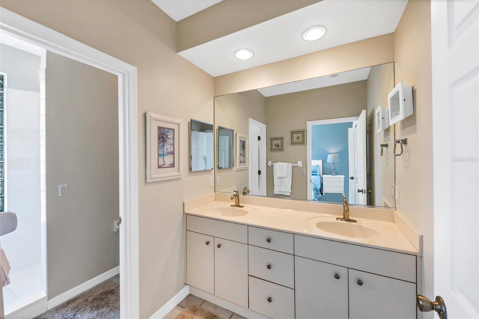 8272 Harborside Circle, FL