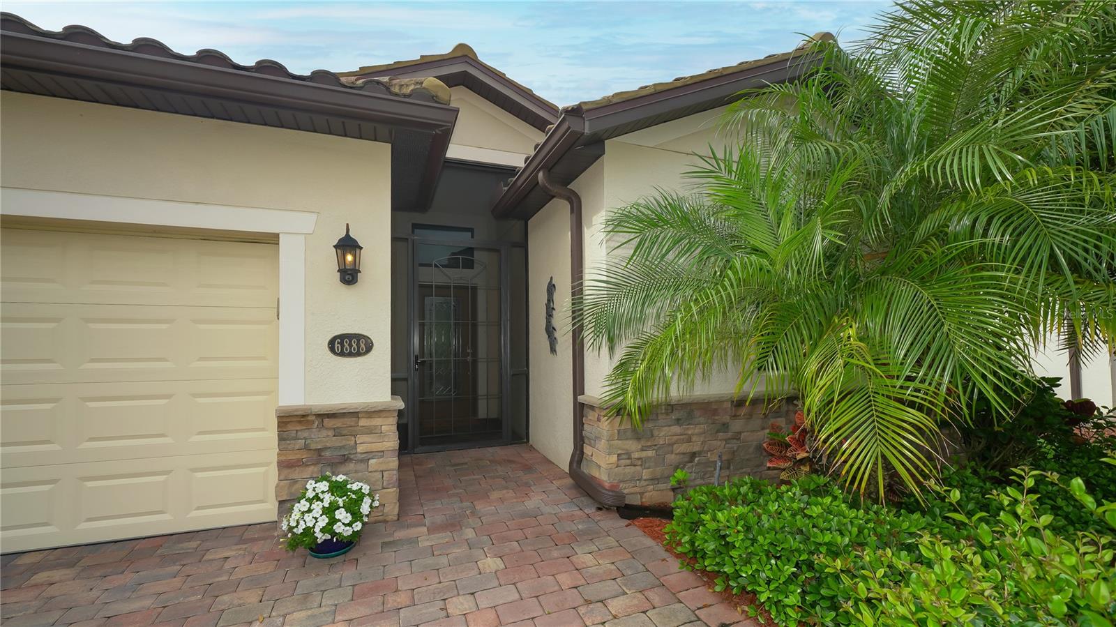 6888 Willowshire Way, FL
