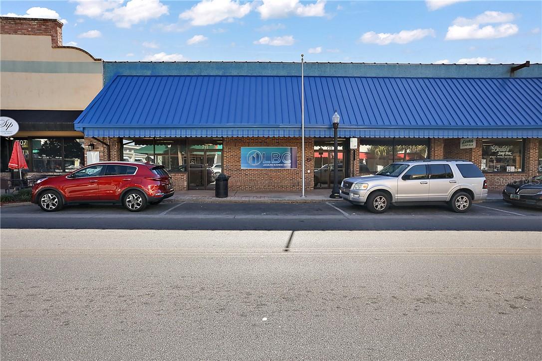 711 Main Street, FL