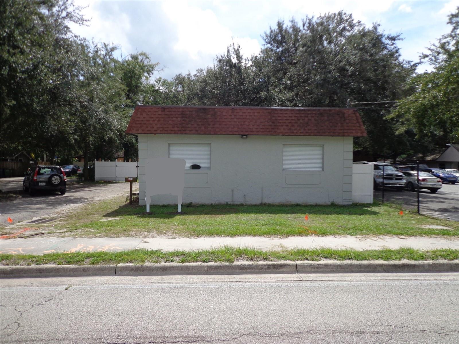 1904 W Waters Ave, FL