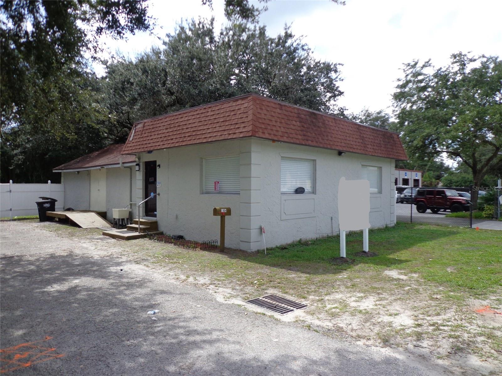 1904 W Waters Ave, FL