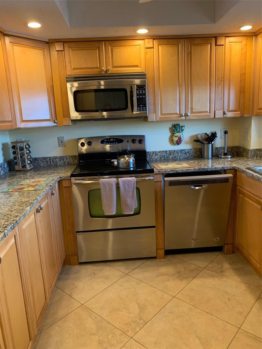 1001 Benjamin Franklin Drive, FL