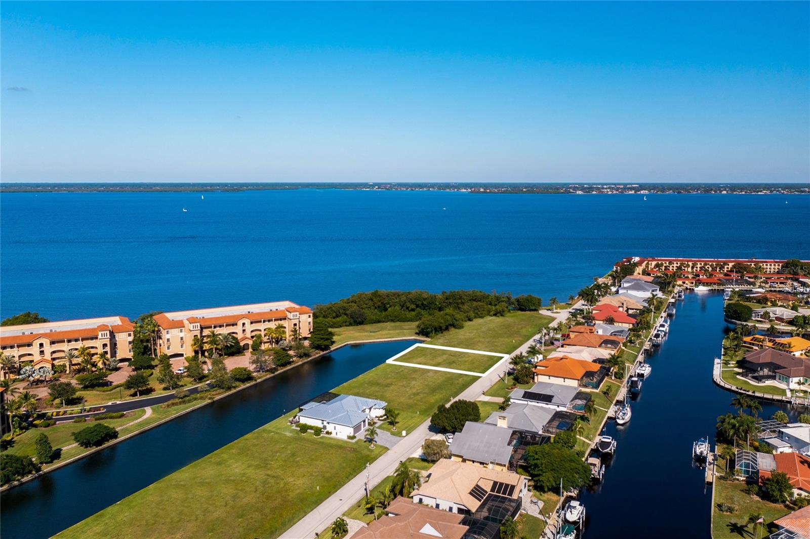 65 Colony Point Drive, FL