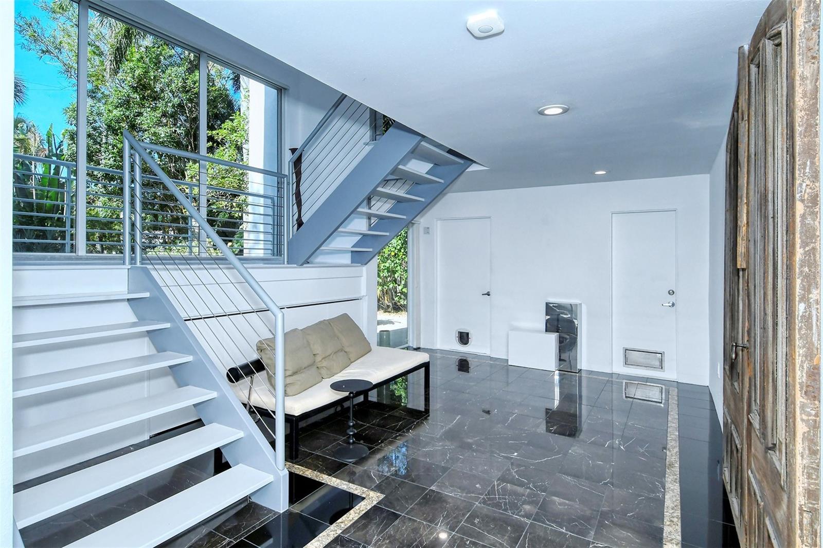 213 Washington Drive, FL