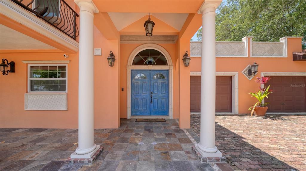 2520 Tami Sola Street, FL