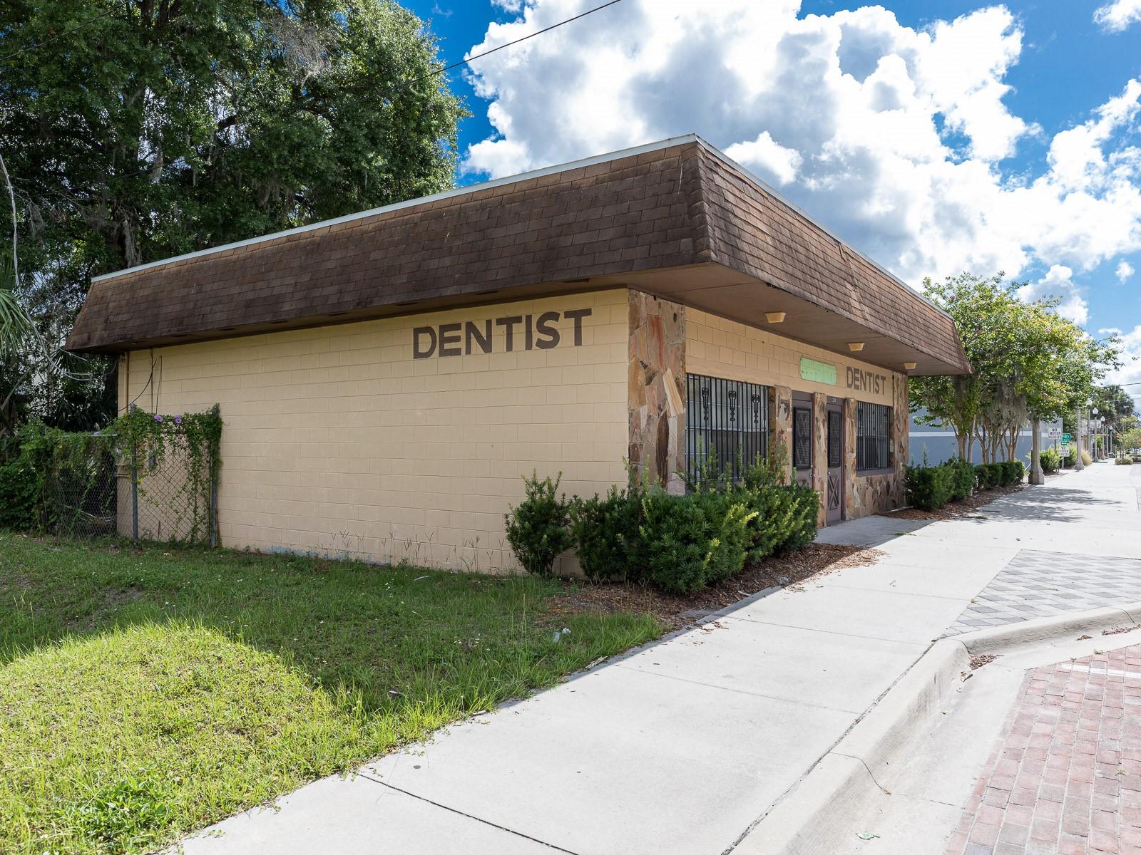 1204 Historic Goldsboro Boulevard, FL