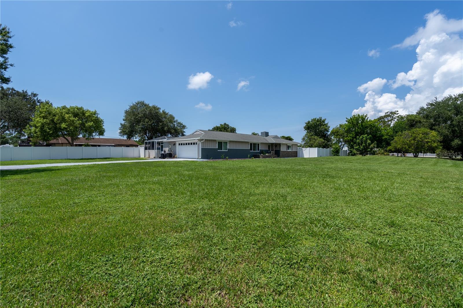 2140 Pinehurst Street, FL
