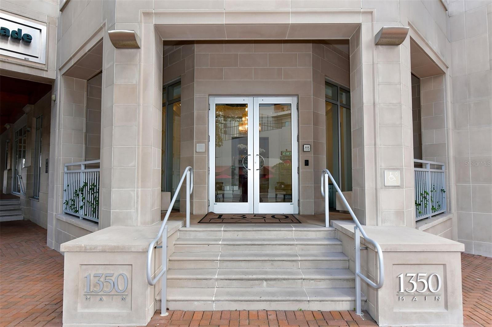 1350 Main Street, FL