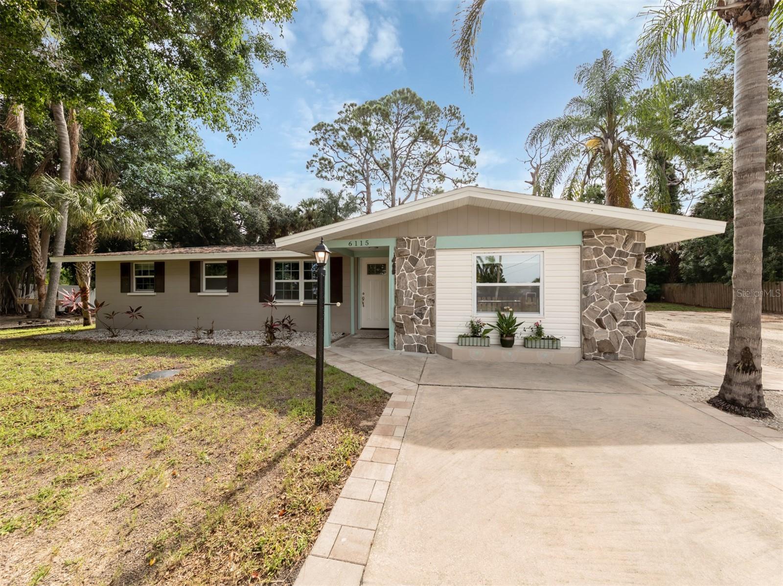 6115 Carlton Avenue, FL