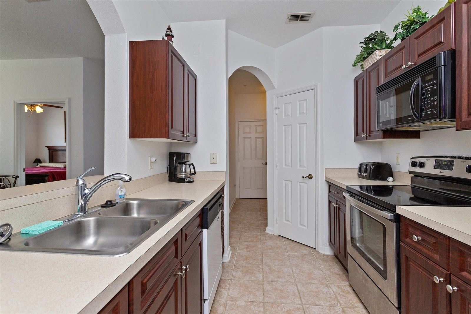 2307 Silver Palm Dr, FL