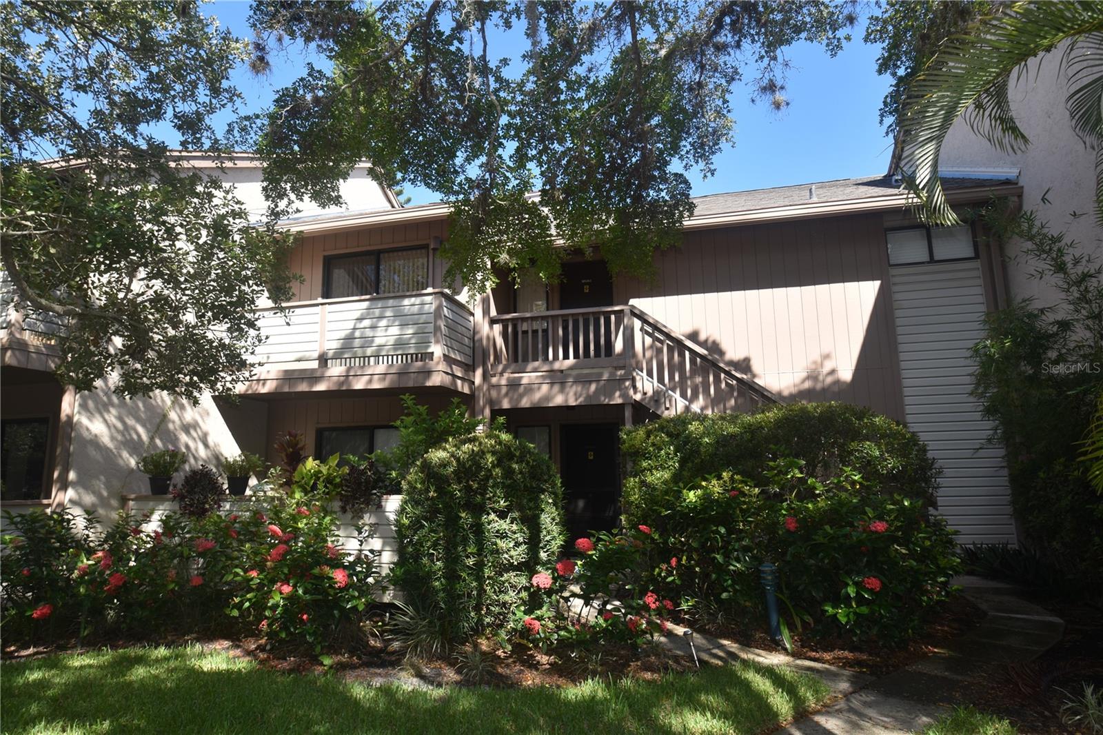 1637 Brookhouse Court, FL