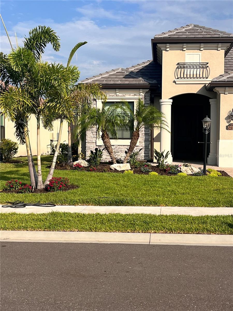 5720 Cheech Glen, FL