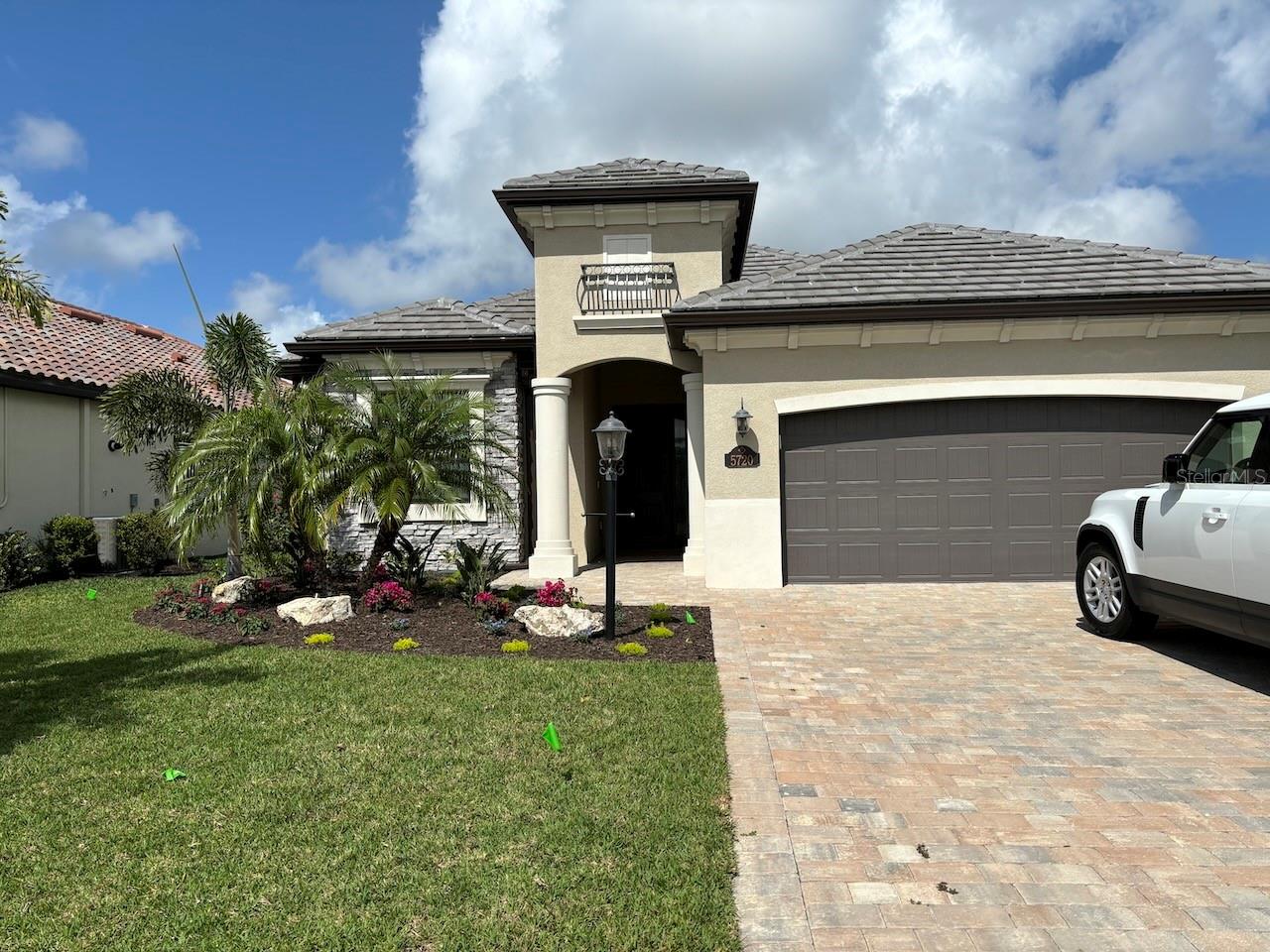 5720 Cheech Glen, FL