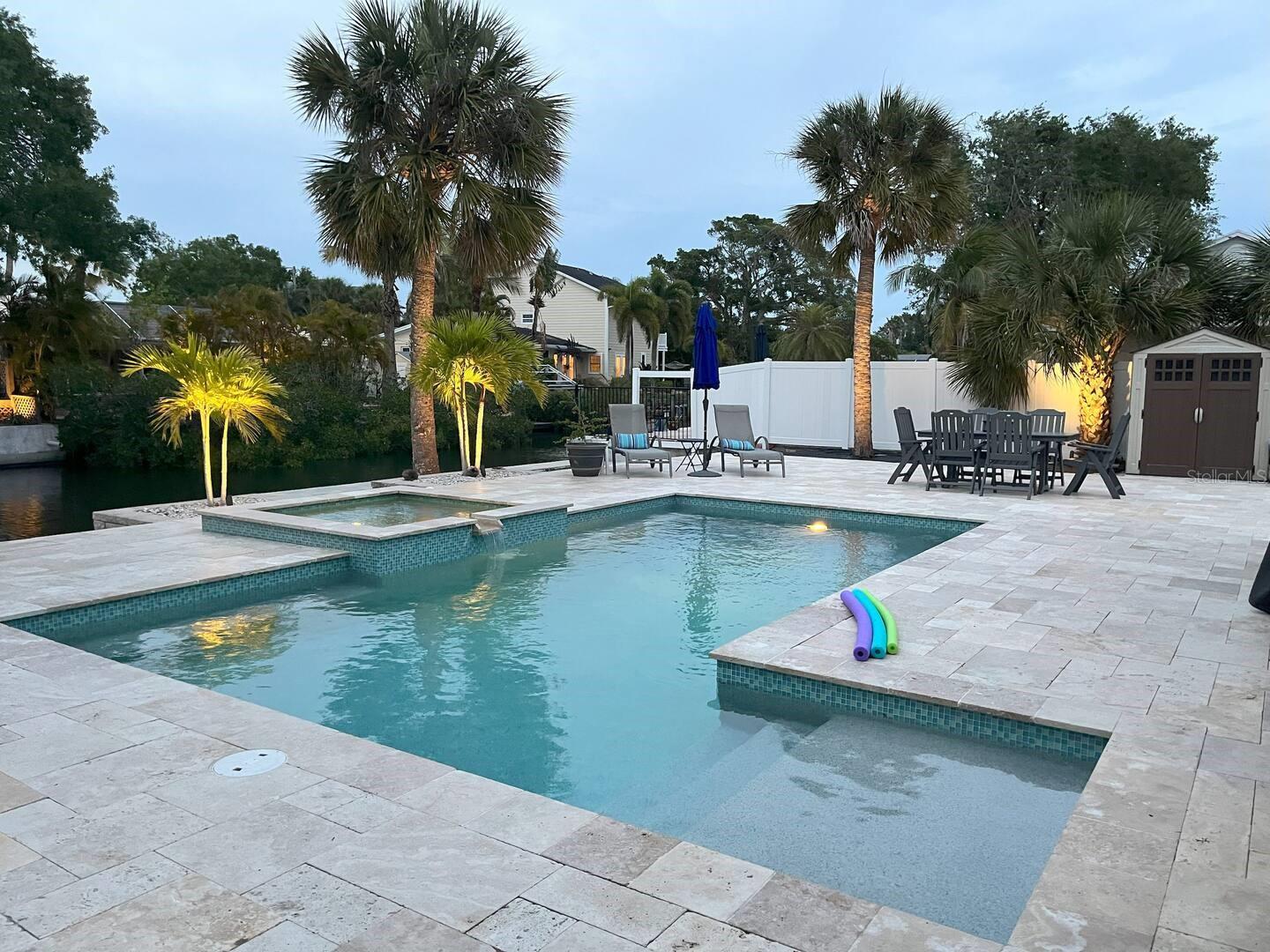 345 Avenida Leona, FL
