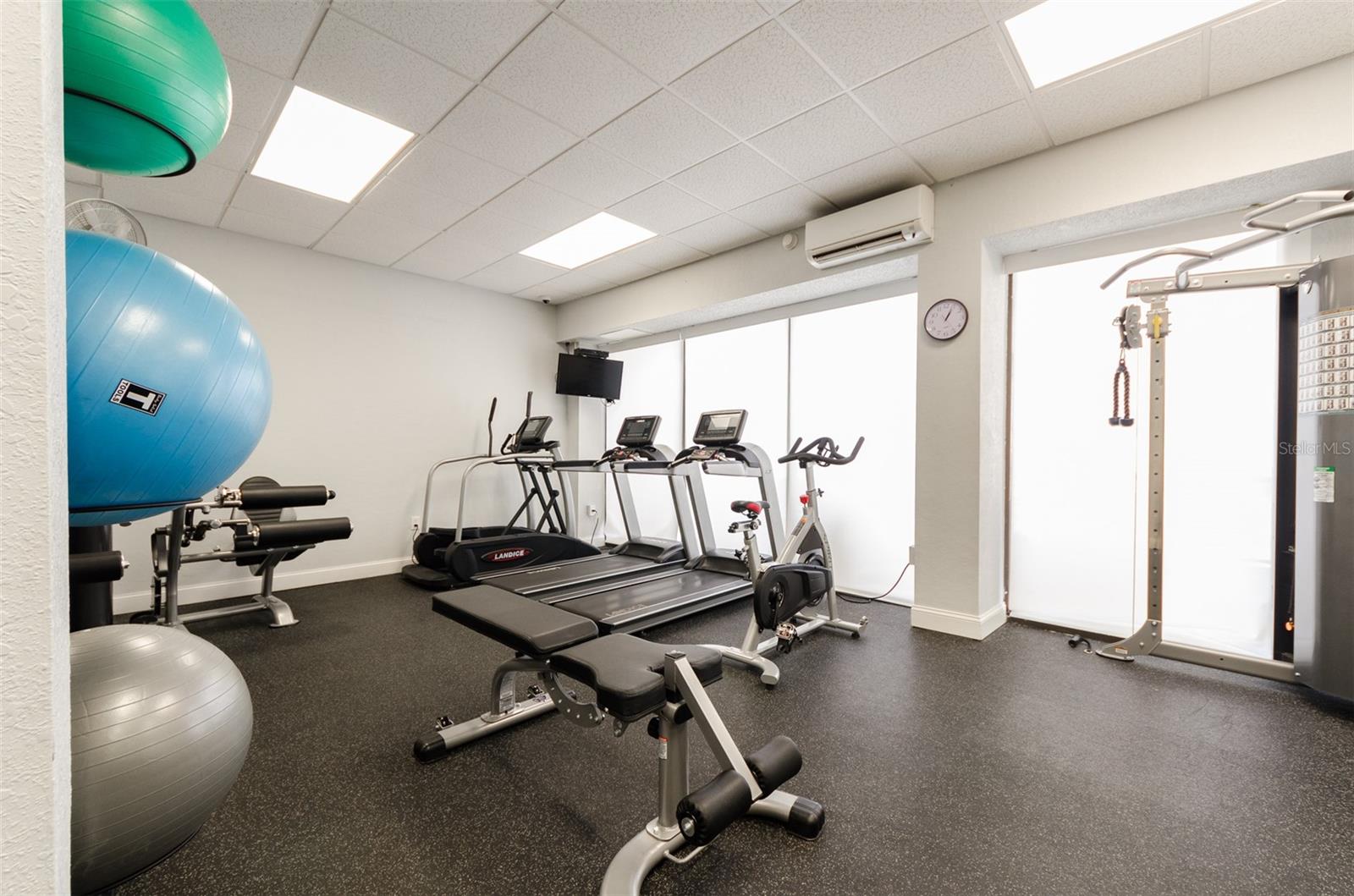 450 Gulfview Boulevard, FL