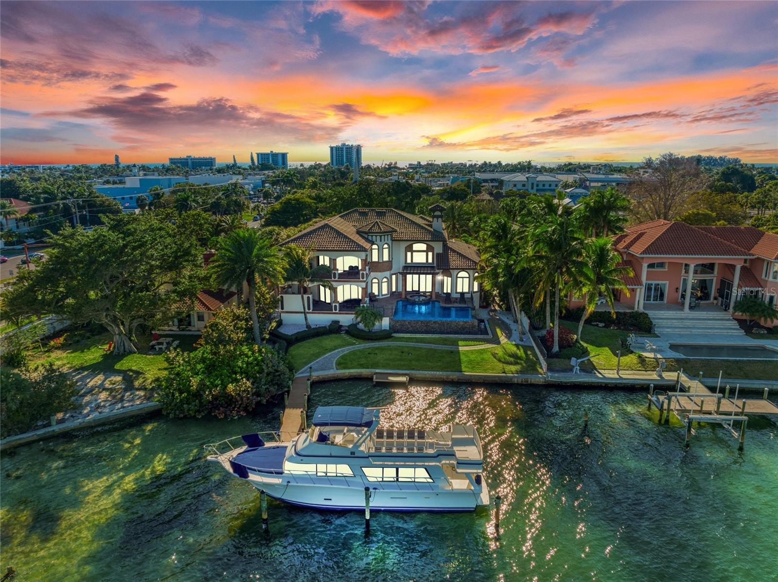 14 Washington Drive, FL