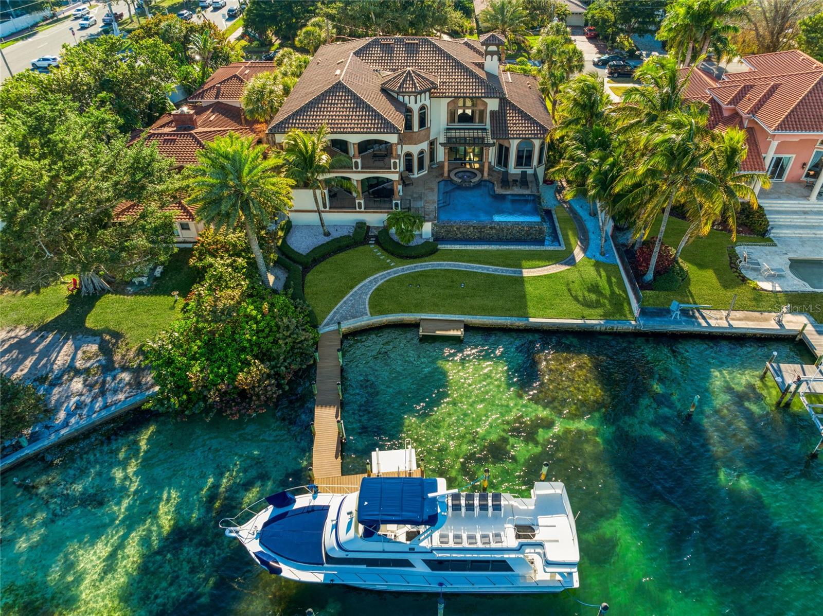 14 Washington Drive, FL