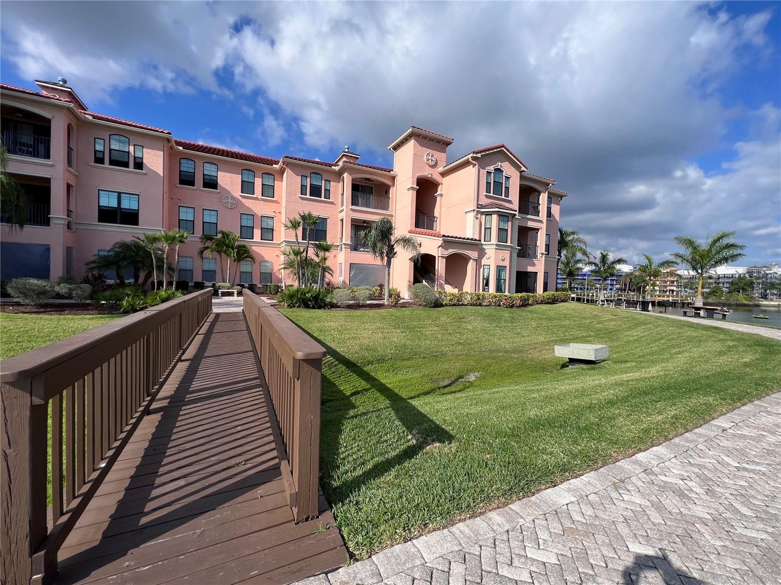 2755 Via Capri Drive, FL