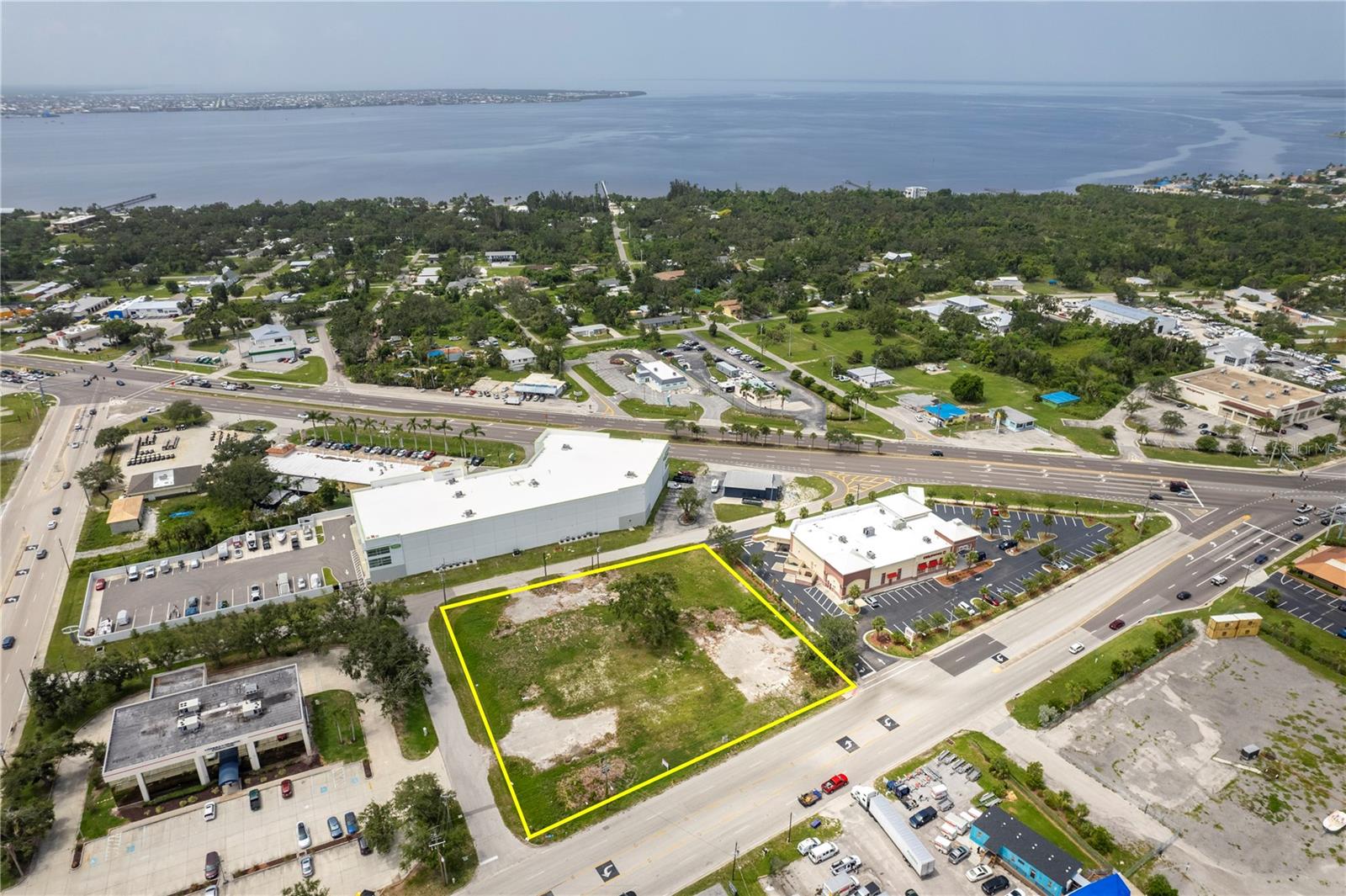 23041 Harborview Road, FL