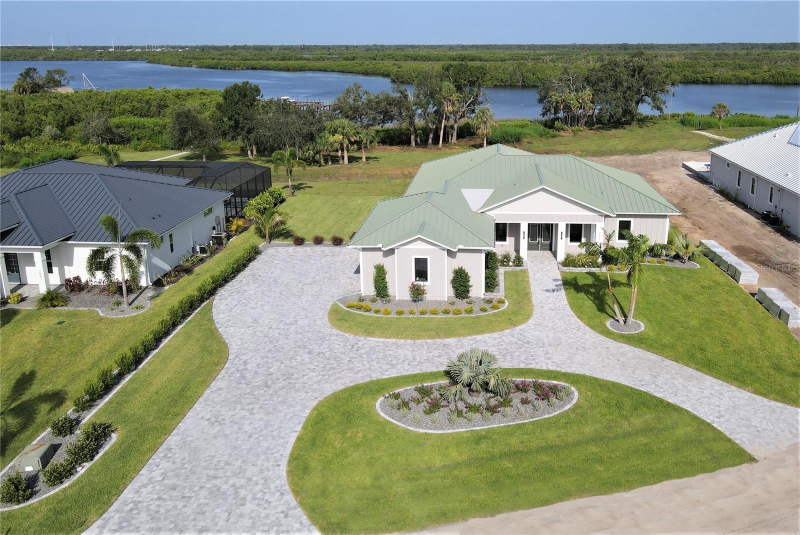 2033 Treasure Lane, FL