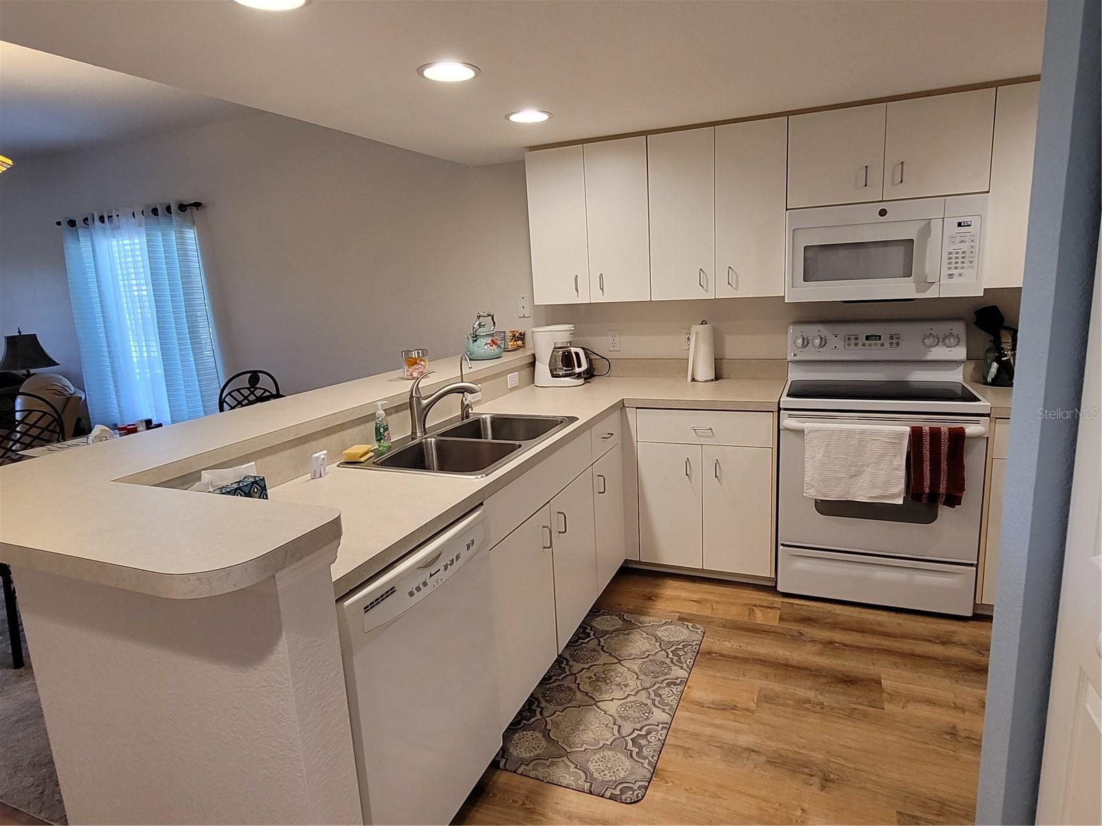 9550 Fiddlers Green Circle, FL