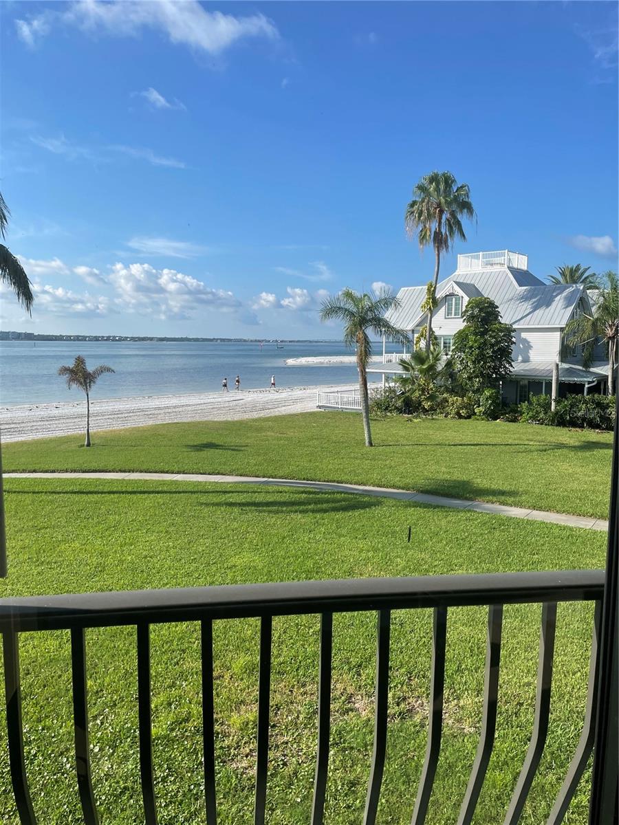 895 Gulfview Boulevard, FL