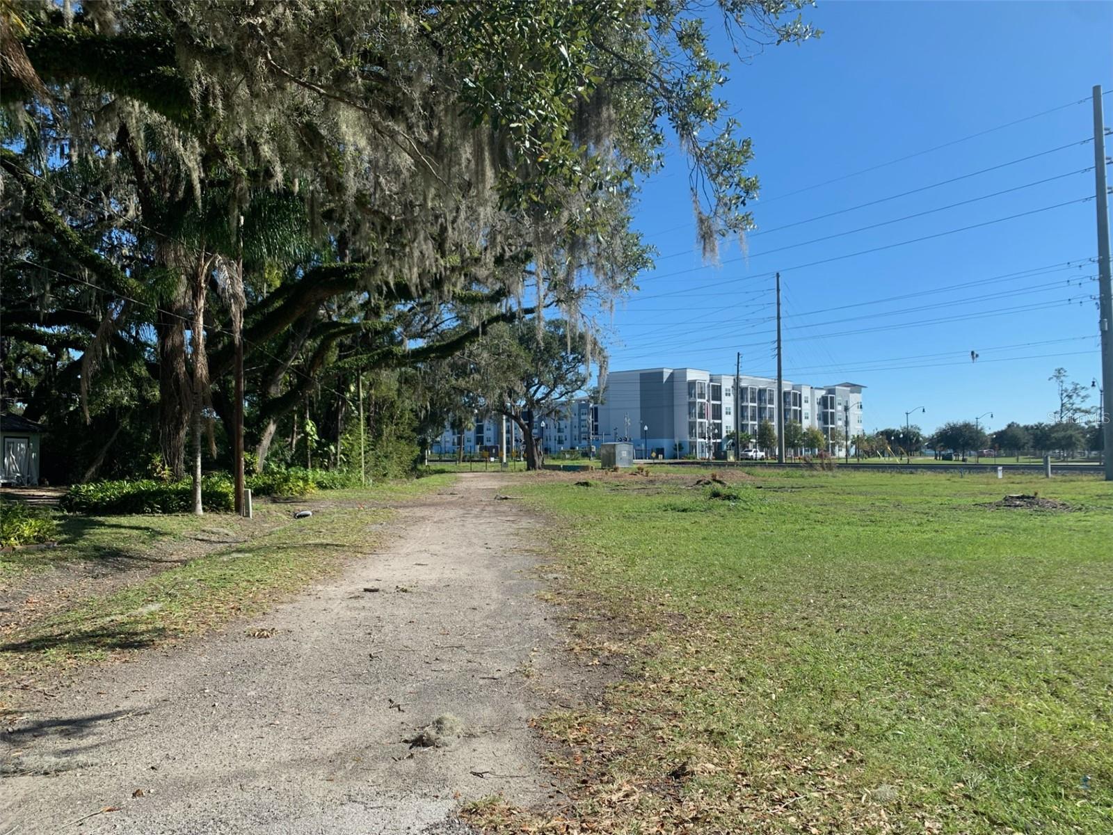 Vernon Avenue, FL