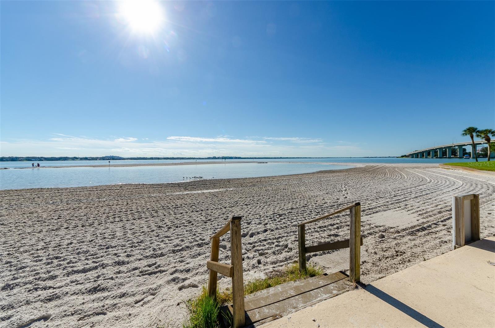 830 Gulfview Boulevard, FL