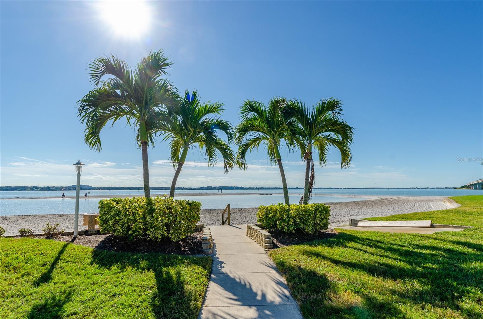 830 Gulfview Boulevard, FL