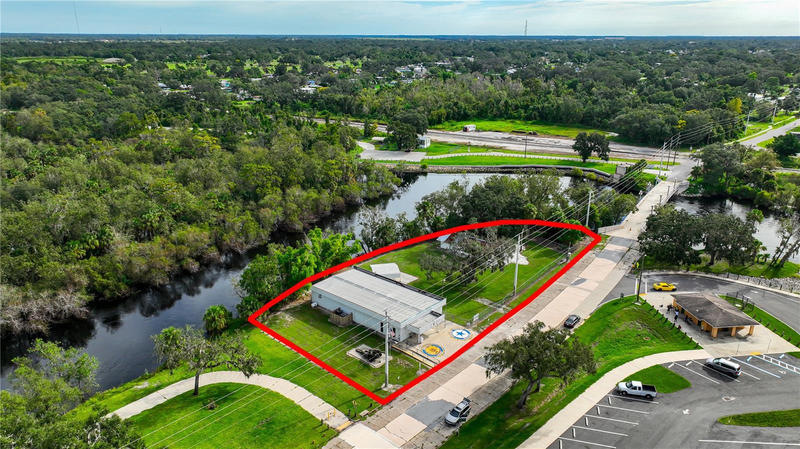 2124 American Legion Drive, FL