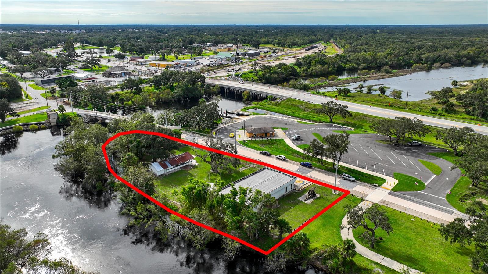 2124 American Legion Drive, FL