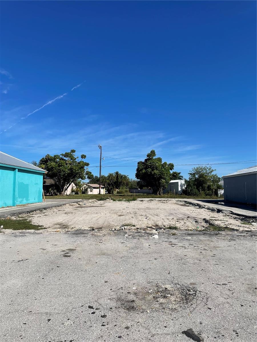 3782 Tamiami Trail, FL