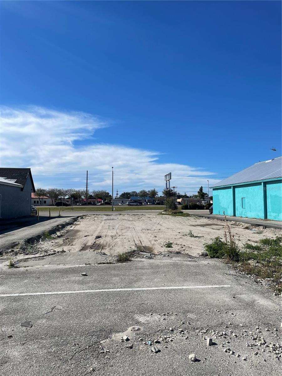 3782 Tamiami Trail, FL