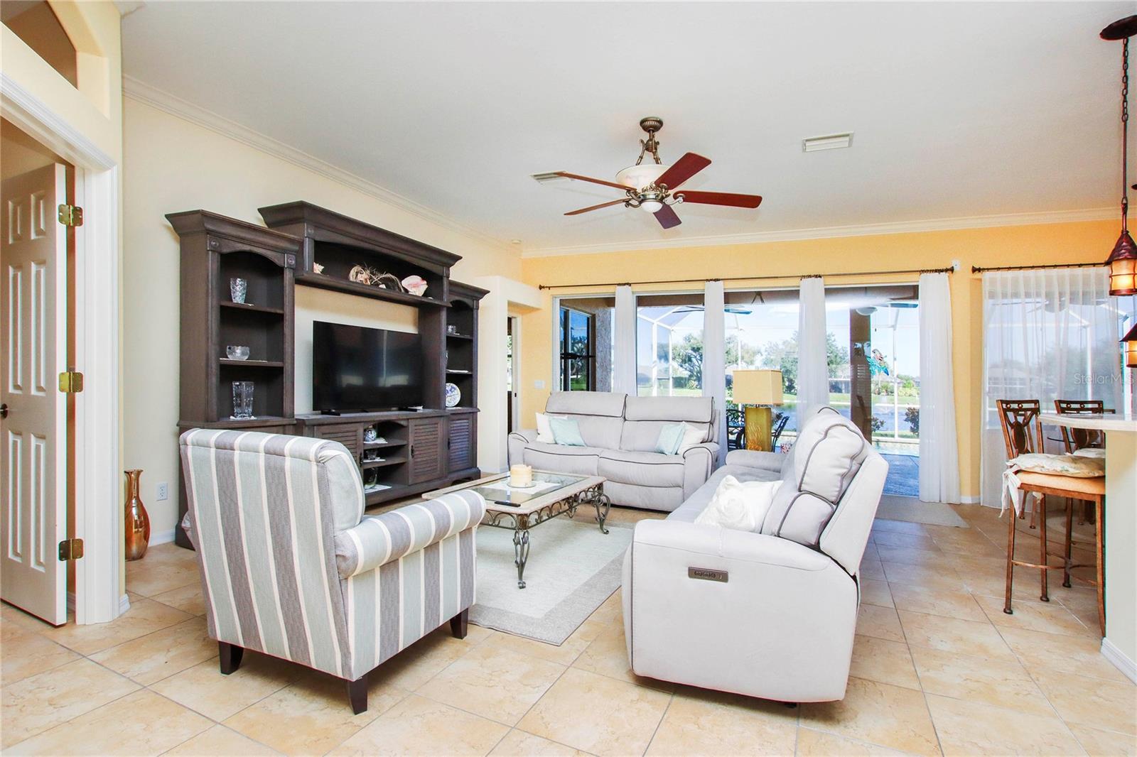 2525 Jasmine Way, FL
