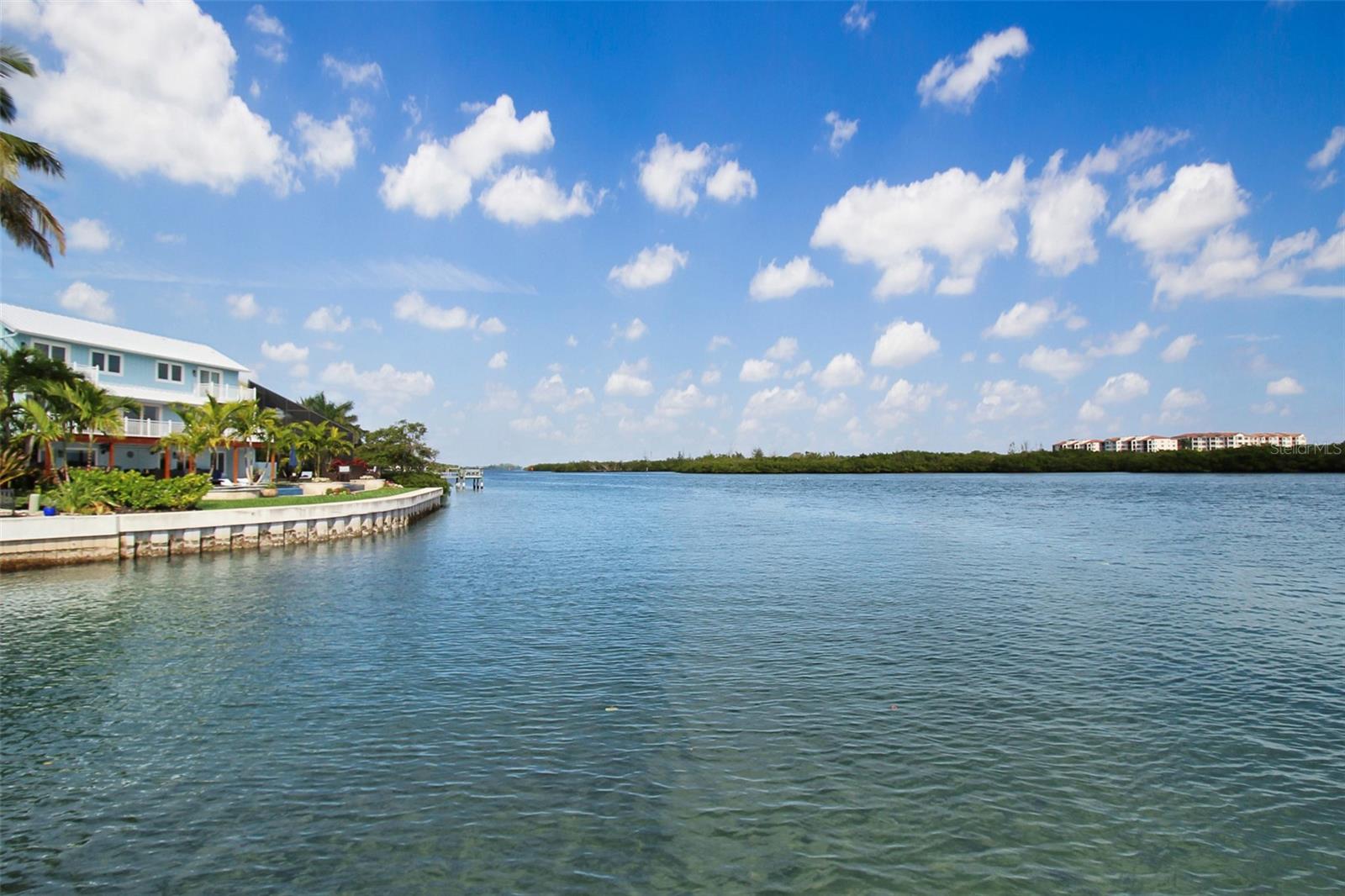1389 Siesta Bayside Drive, FL