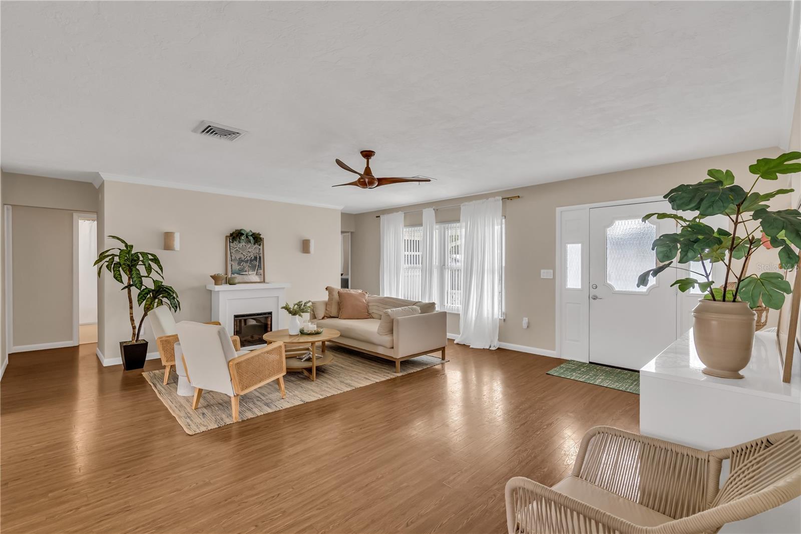 2449 Breakwater Circle, FL