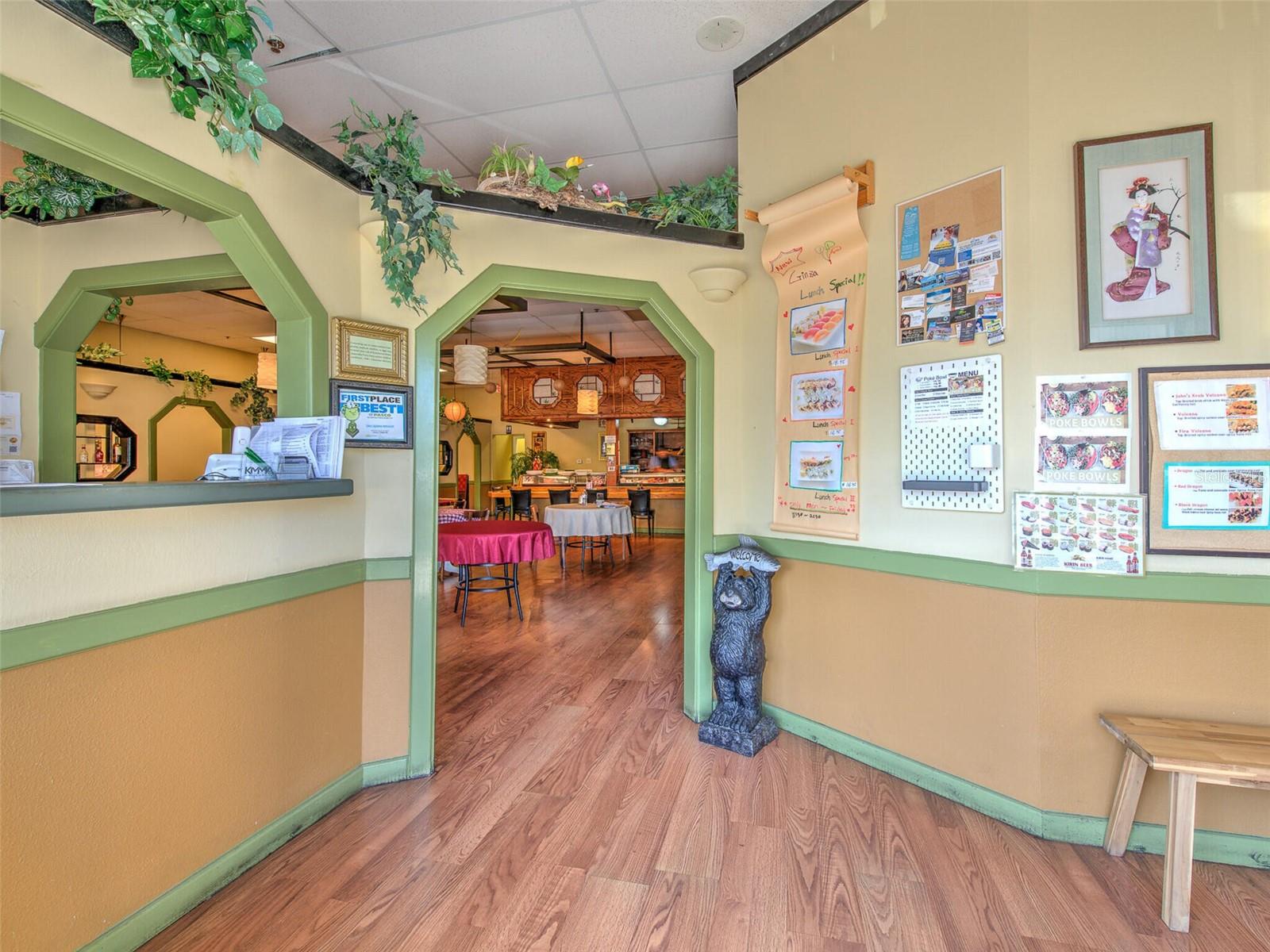 2215 Collier Parkway, FL