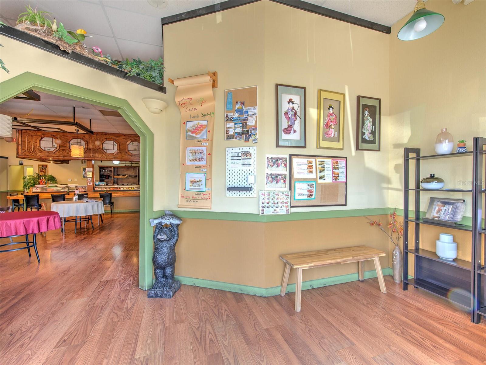 2215 Collier Parkway, FL