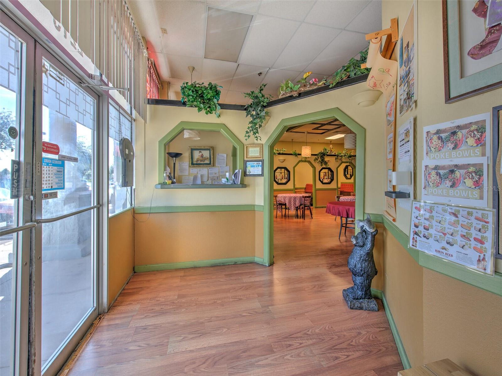 2215 Collier Parkway, FL