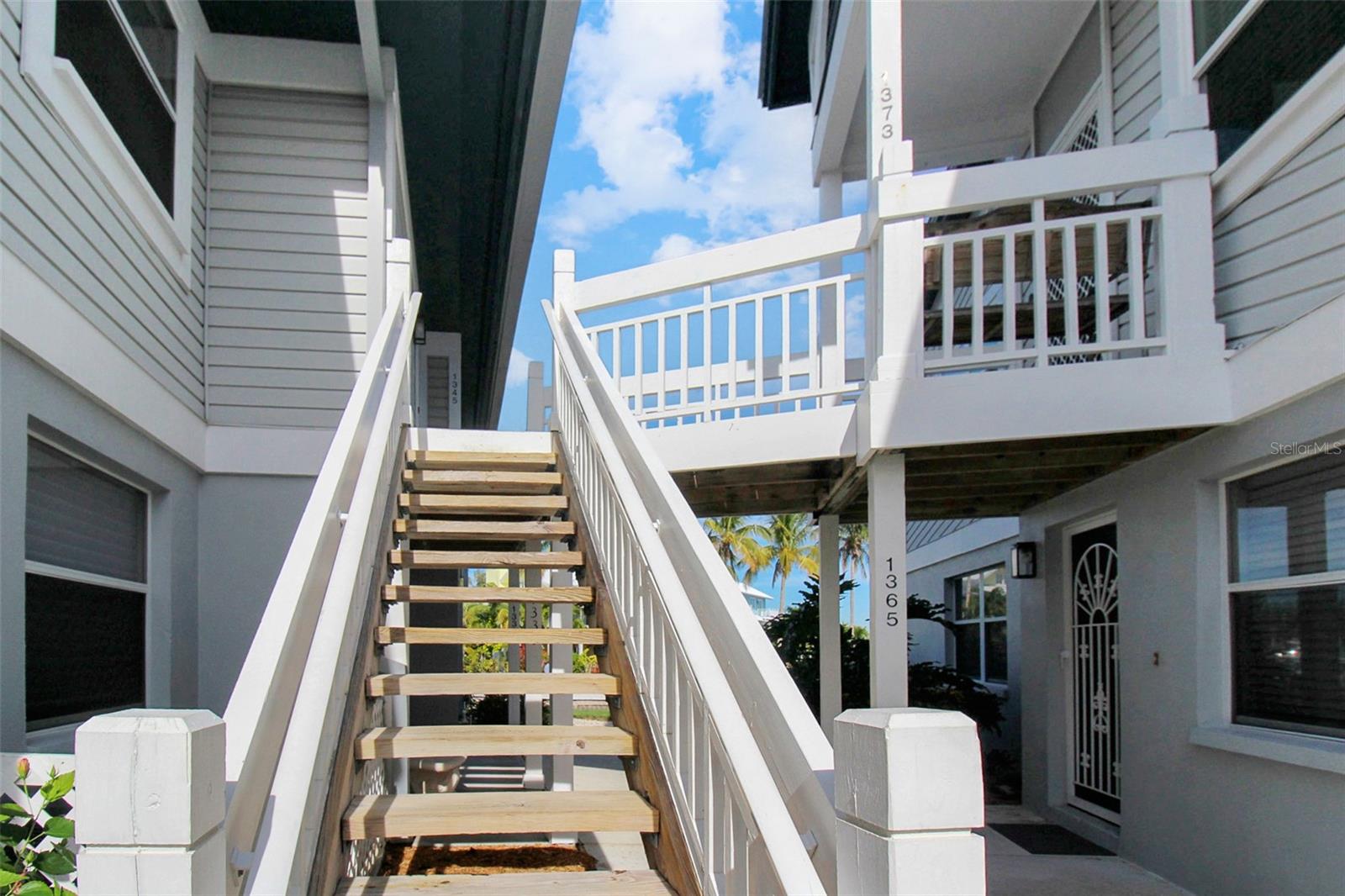 1373 Siesta Bayside Drive, FL