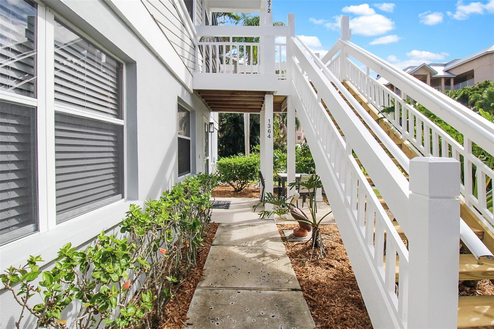 1364 Siesta Bayside Drive, FL