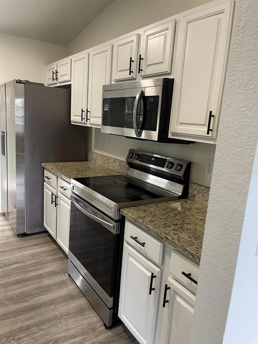 407 8th Street, FL