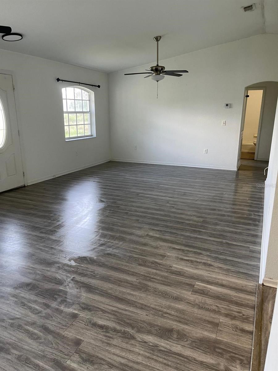 407 8th Street, FL