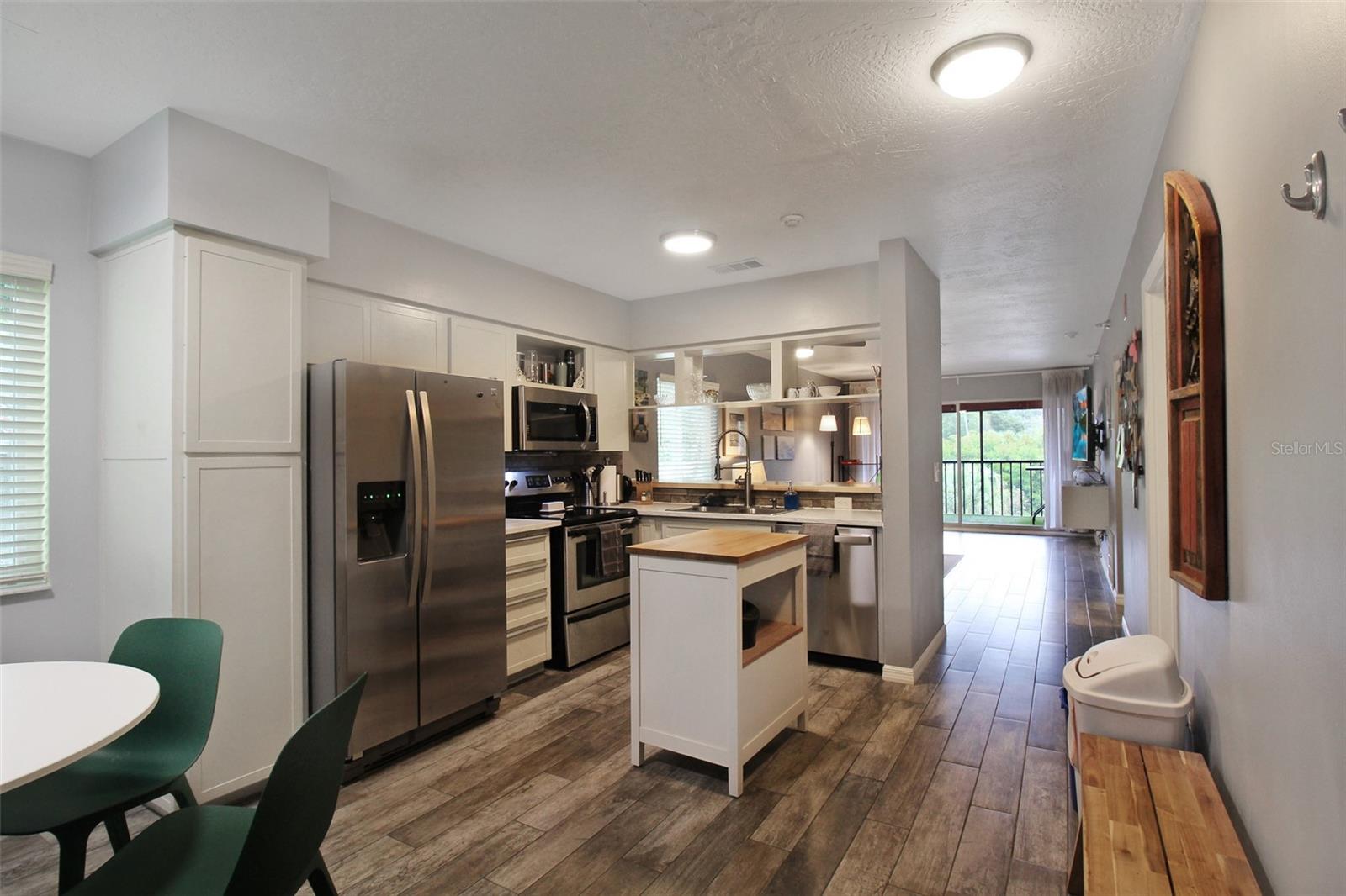 2124 Tamiami Trail, FL