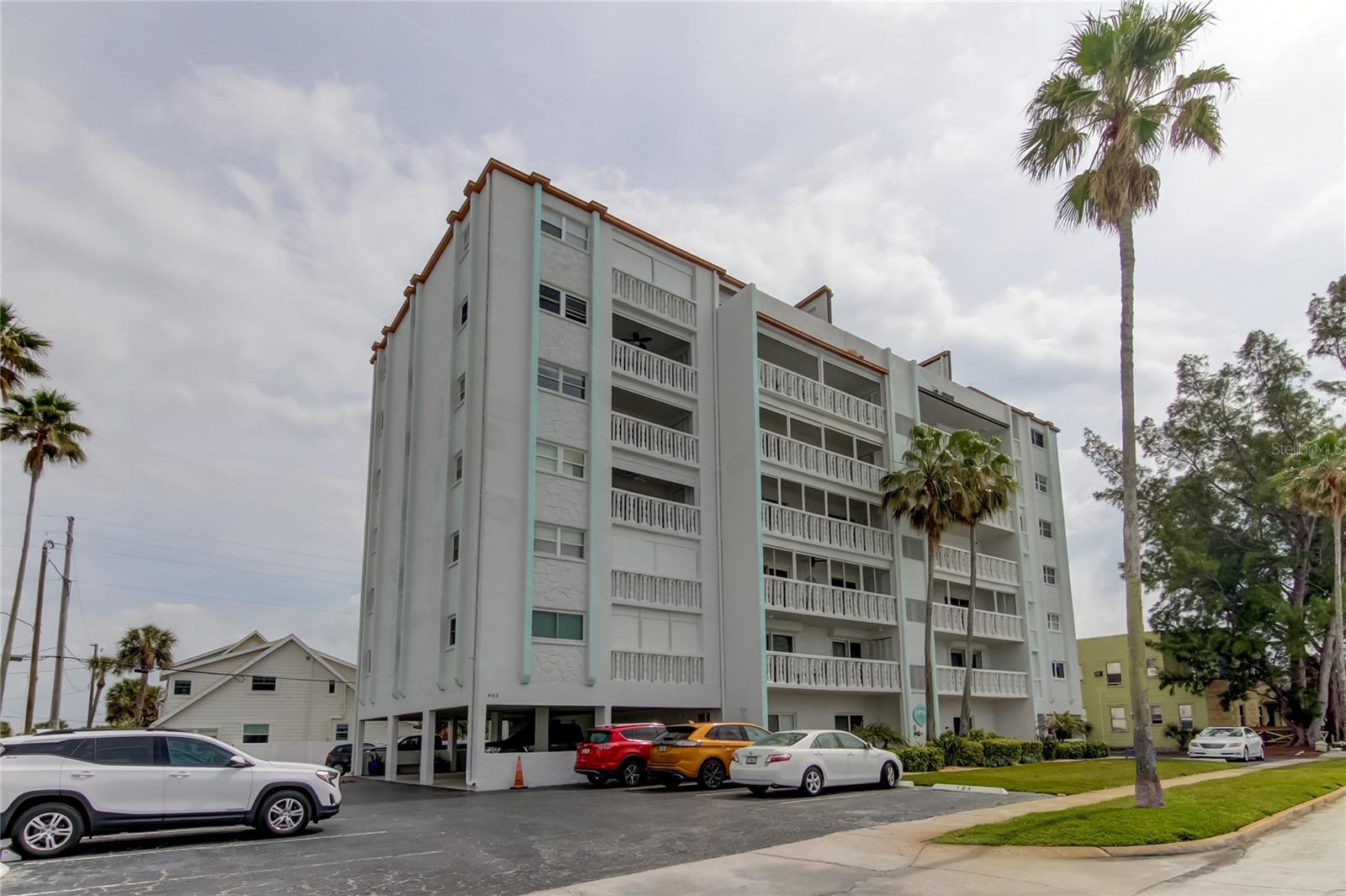 403 Gulf Way, FL